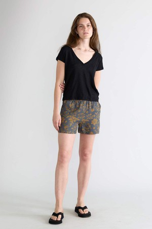 Rosi Shorts ikebana from Yahmo