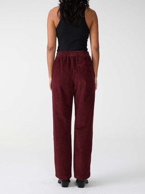 Marta Pants wine from Yahmo