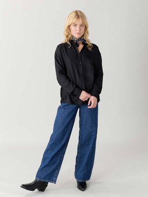 Mona Shirt Black from Yahmo