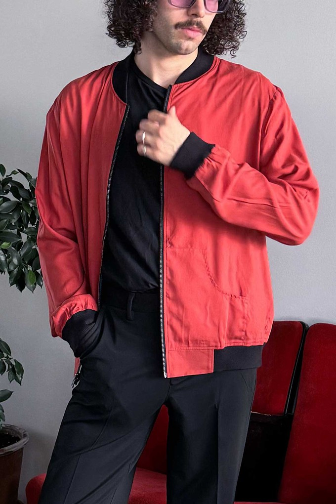 Laslo Wendejacke 1921/mineral red from Yahmo