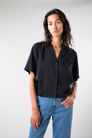 Elfie Shirt black from Yahmo
