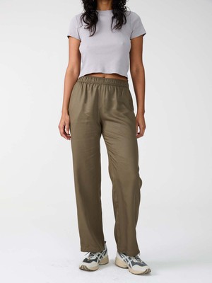 Hilde Pants olive from Yahmo