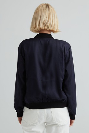 Ruth Wendejacke bird/navy from Yahmo