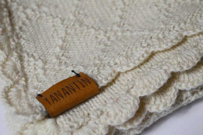 Knitted Baby Blanket | 100% Baby Alpaca | Undyed & Biodegradable from Yanantin Alpaca