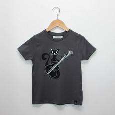 Kids t-shirt ‘Django is worth the cat’ – Grey via zebrasaurus